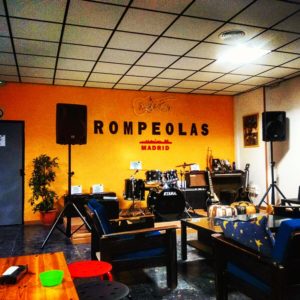 OPEN HOUSE + grupo invitado Beat @ Rompeolas Locales